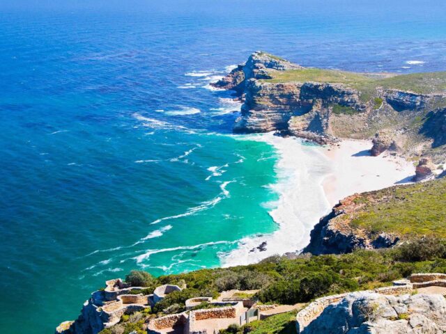 https://extrektravel.com/wp-content/uploads/2018/08/post_capetown_03-640x480.jpg