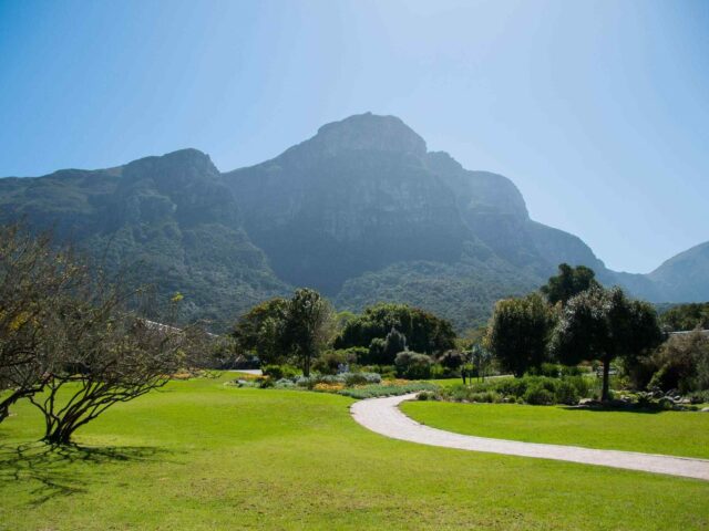 https://extrektravel.com/wp-content/uploads/2018/08/post_capetown_04-640x480.jpg
