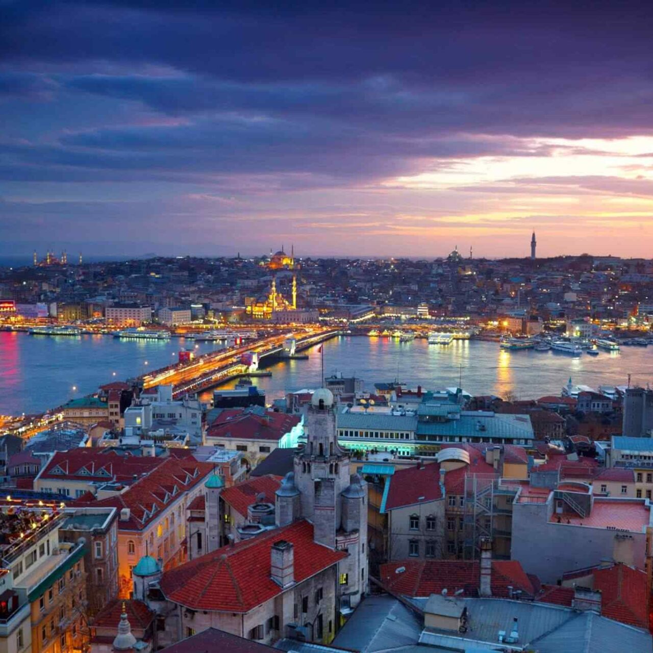 https://extrektravel.com/wp-content/uploads/2018/09/destination-istanbul-01-1280x1280.jpg