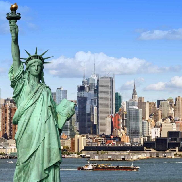 https://extrektravel.com/wp-content/uploads/2018/09/destination-new-york-01-640x640.jpg