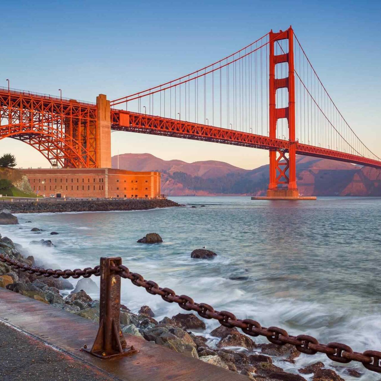 https://extrektravel.com/wp-content/uploads/2018/09/destination-san-francisco-01-1280x1280.jpg
