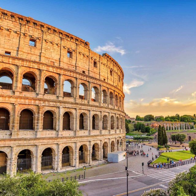 https://extrektravel.com/wp-content/uploads/2018/09/rome_01-640x640.jpg